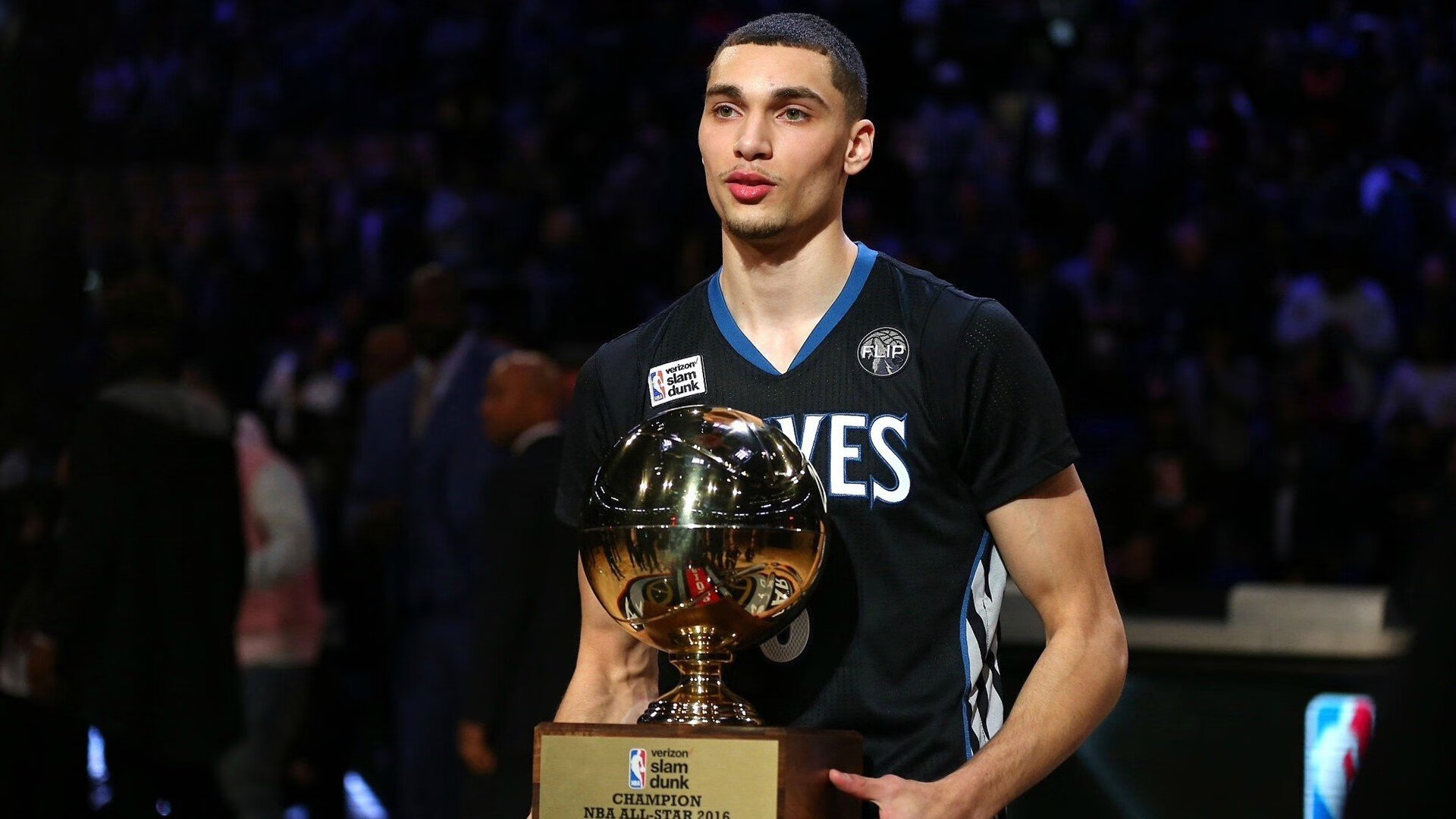 中国速度滑冰队再创佳绩 小将王晨闪耀国际赛场